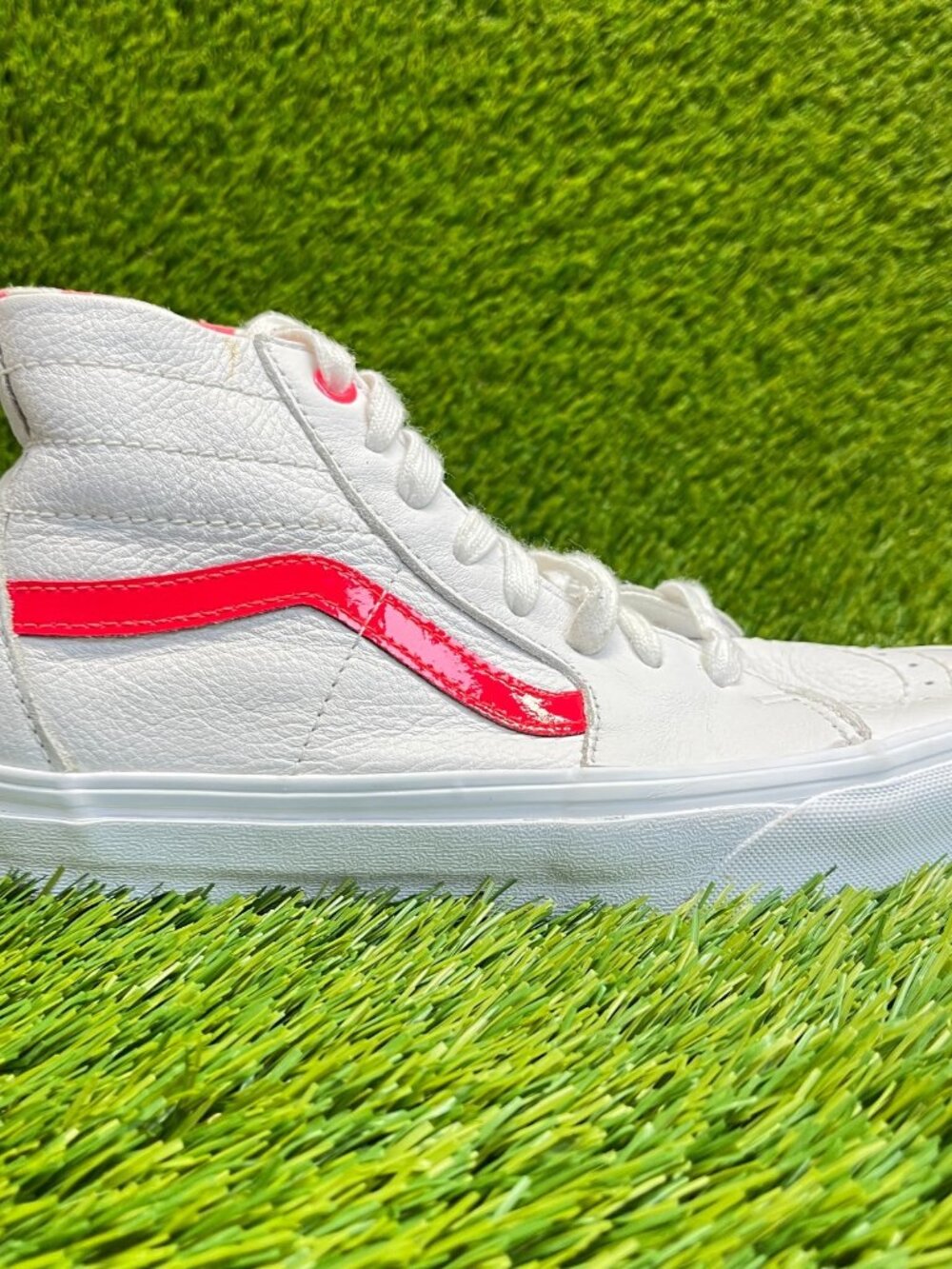 Vans Sk8-Hi Womens Size 7 White Red Athletic Leather Skateboard Shoes Sneakers